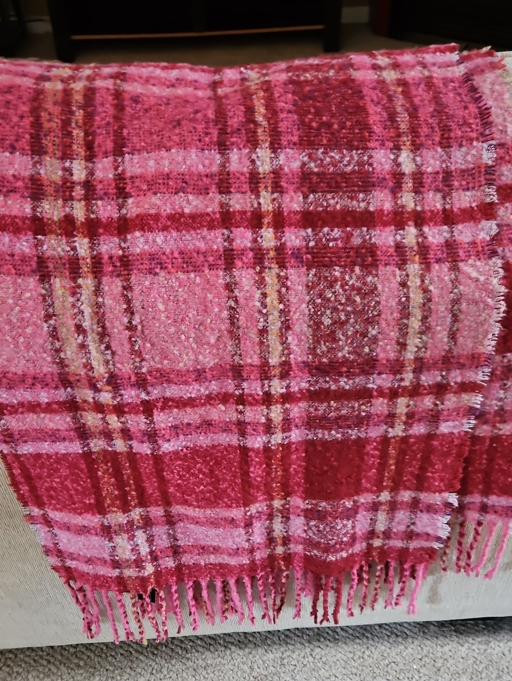 New With Tags Echo Macy's Red & Pink Plaid Winter Fall Boucle Fringe Wrap Scarf